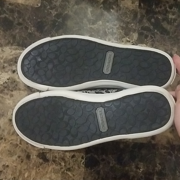 🌹Coach lace up sneakers size 6B - Picture 5 of 8
